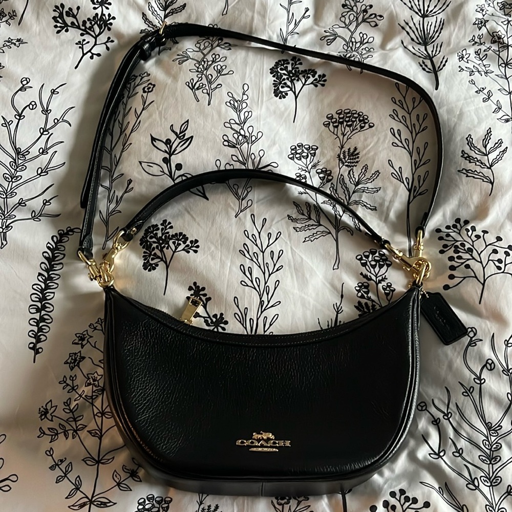 Coach Aria C0996 Crossbody crescent hobo bag